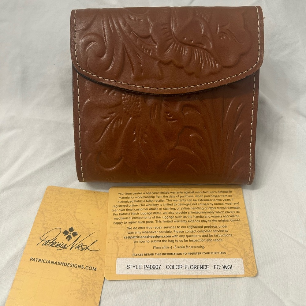 NWOT Patricia Nash  Reiti Florence tooled Brown Embossed Wallet